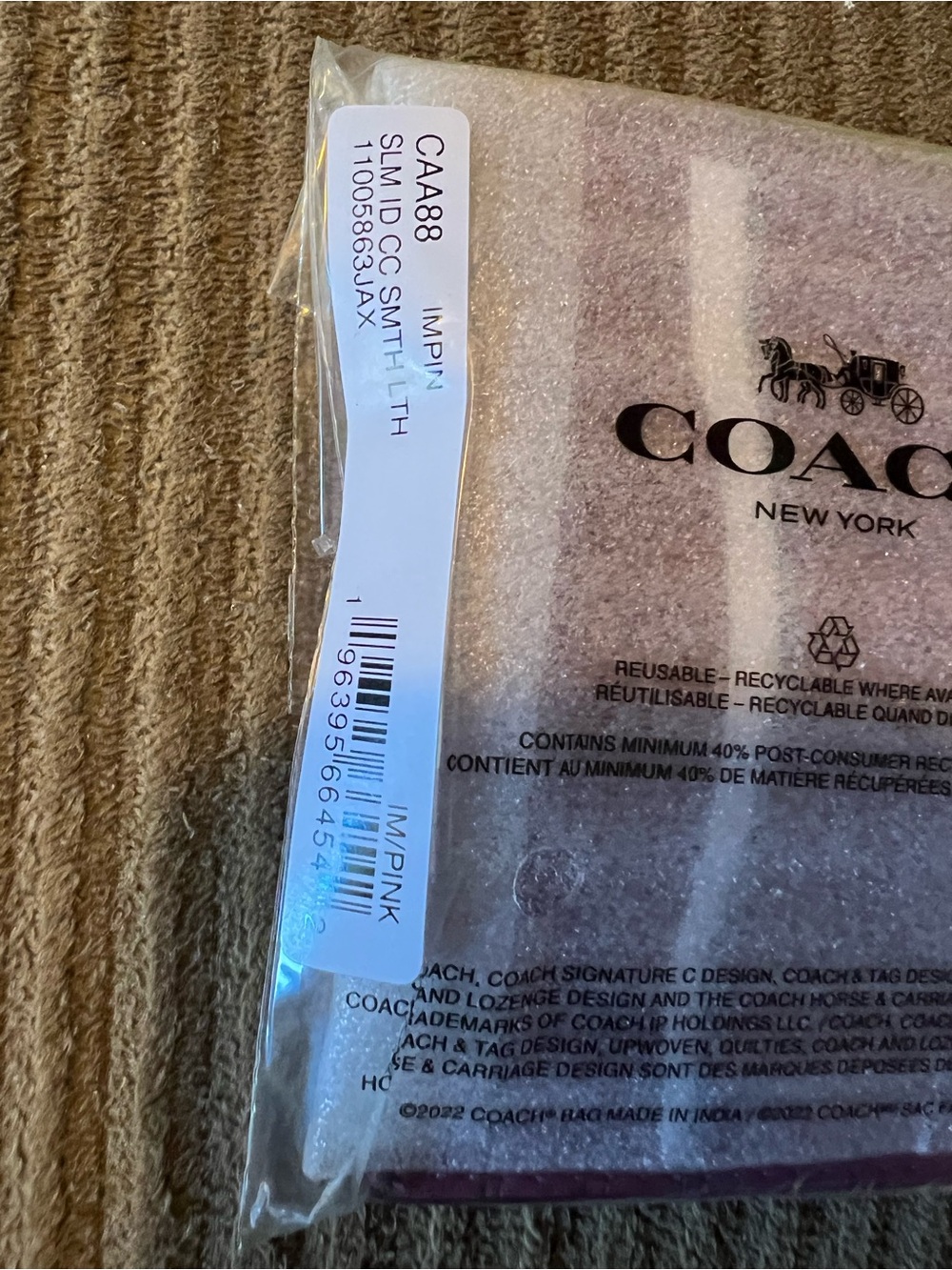 Coach CAA88 Slim ID Card Case nwt - Picture 5 of 5